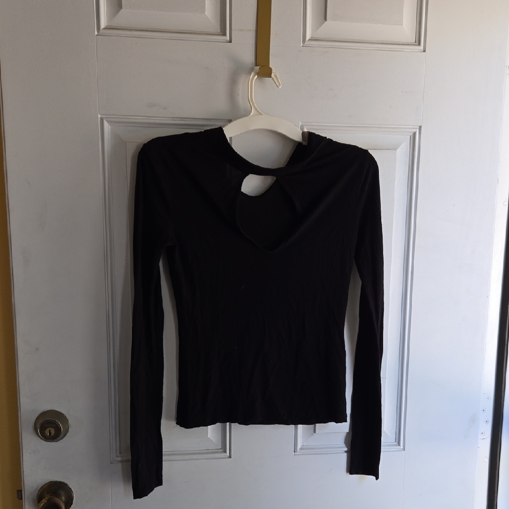 Forever 21 Black Fitted Cut Out Long Sleeve Blouse